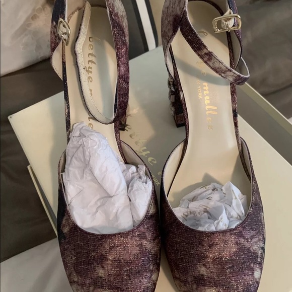 Bettye Muller Pump Shoe - Picture 3 of 8